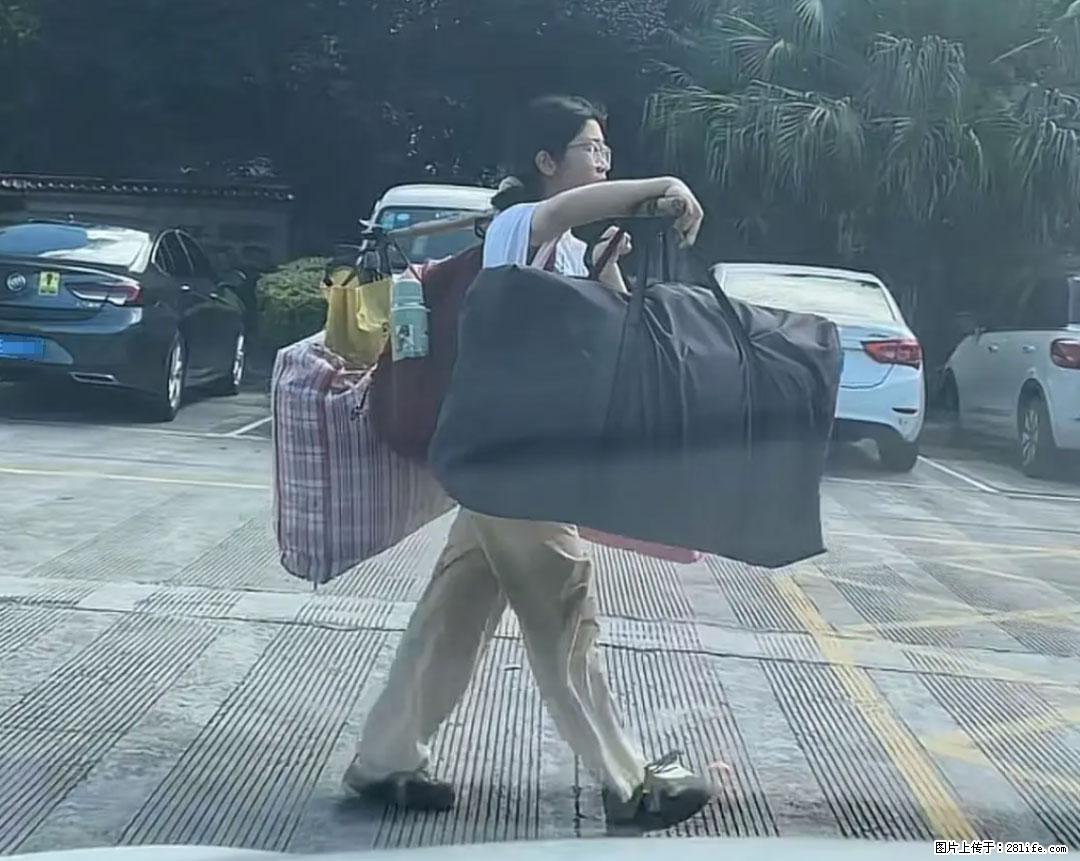 全网追的“扁担女孩”,找了一份暑假工,时薪12元 - 莱芜生活资讯 - 莱芜28生活网 lw.28life.com